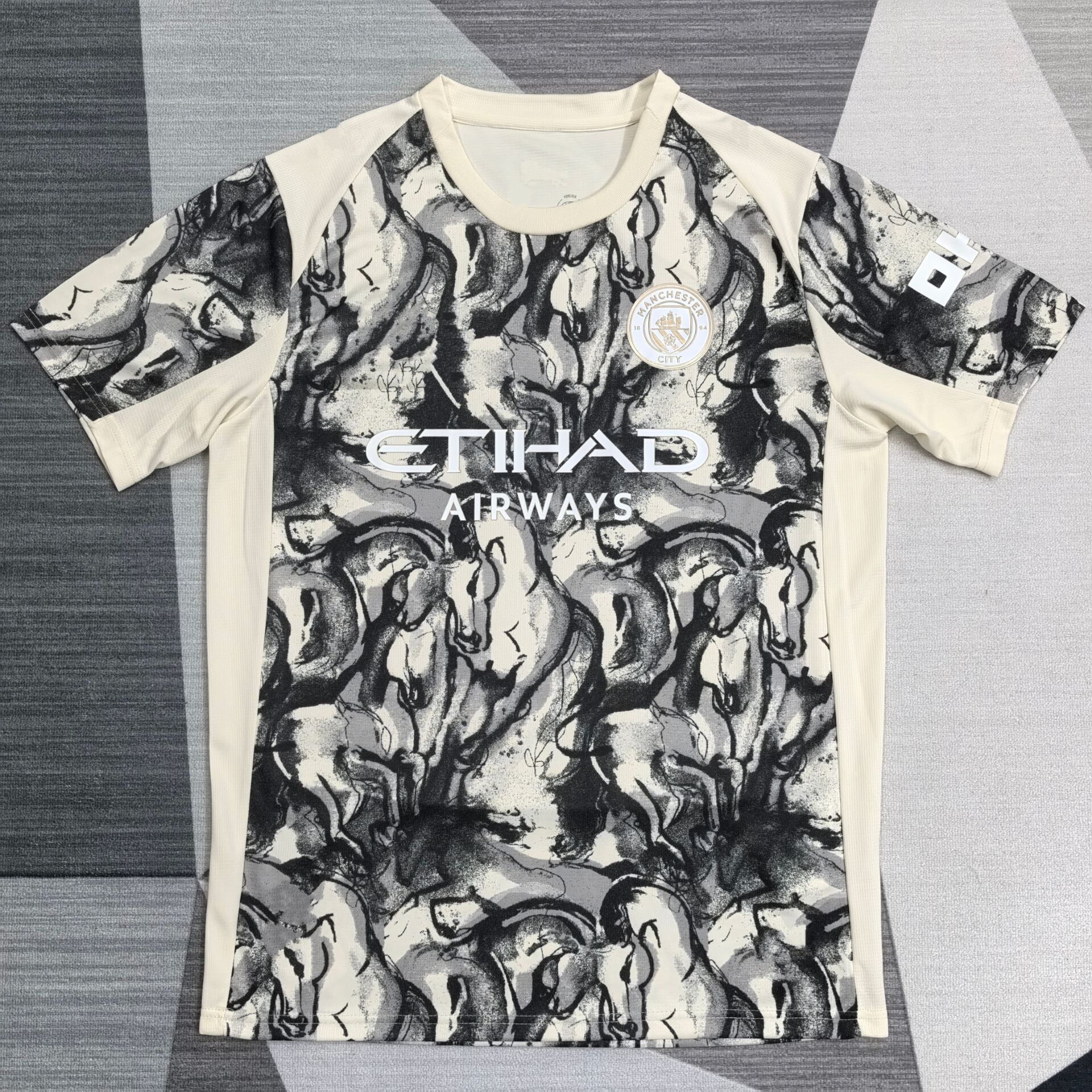 曼城杏色短袖球衣2627新款足球训练服上衣定制男速干比赛跑步运动