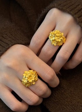 绣球花戒指女款新中式复古黄金色花塔戒指婚嫁戒花朵环仿真假三金