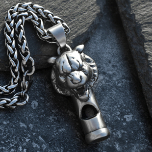 可吹响个性老虎口哨项链男复古霸气潮人钛钢吊坠挂饰百搭嘻哈街头