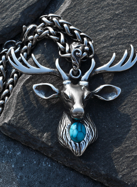 复古鹿头项链男个性潮人钛钢