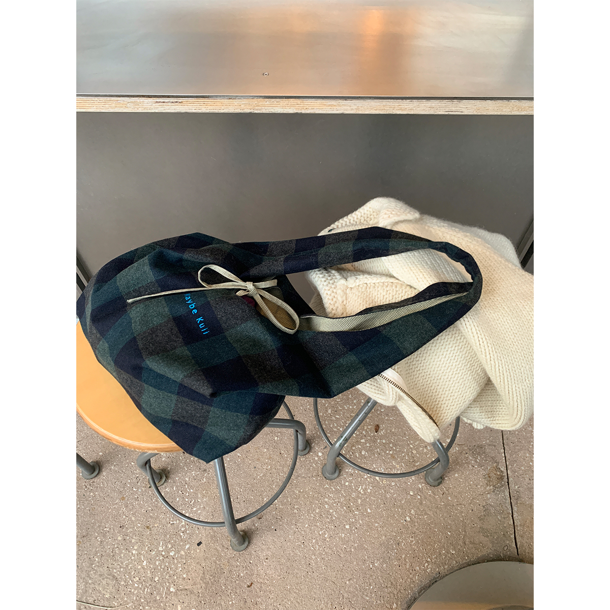 Maybekuii | 羊毛格纹hobo双面包 秋冬单肩包 #266