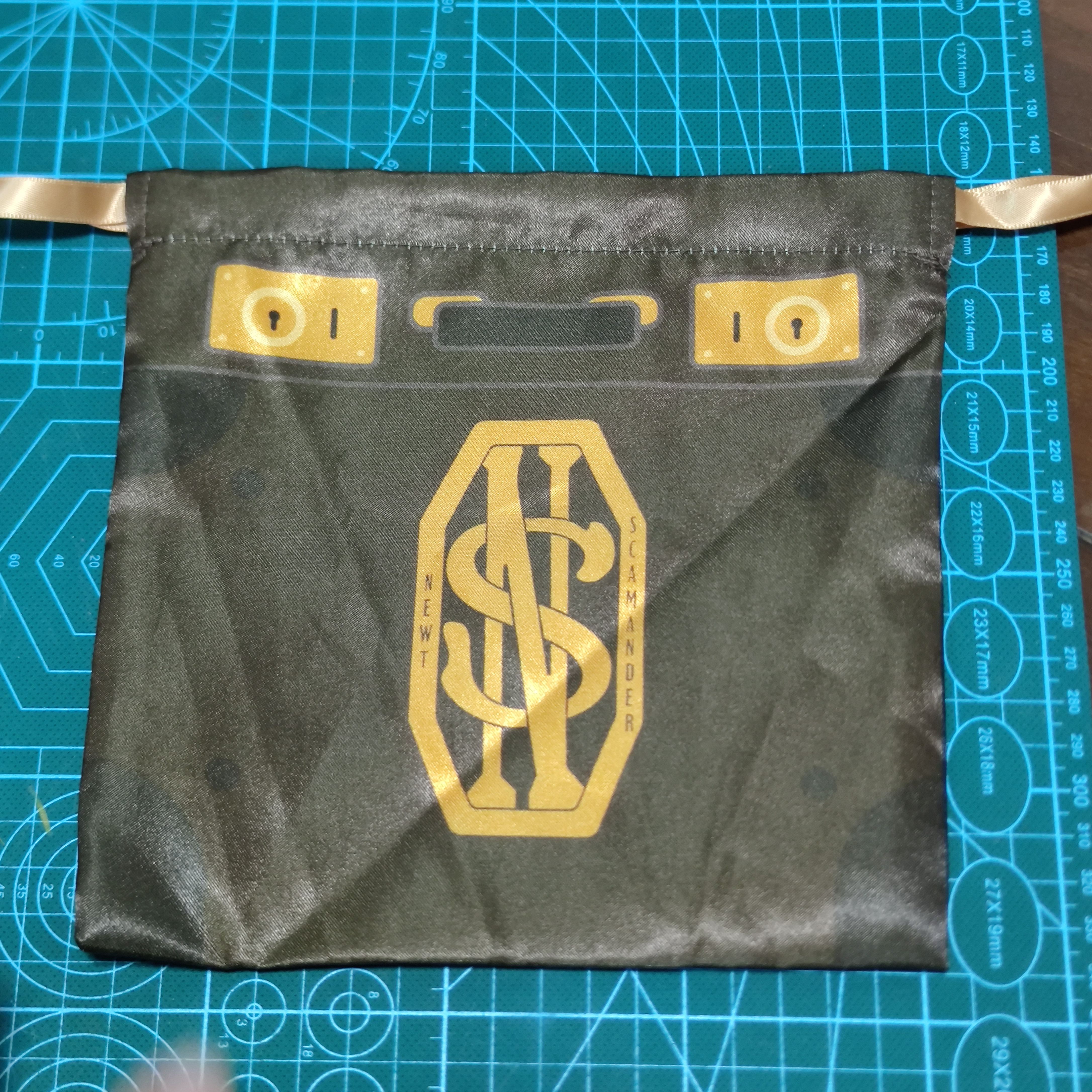 万代哈利波特神奇动物在哪里一番赏丝质束口收纳袋促销现货