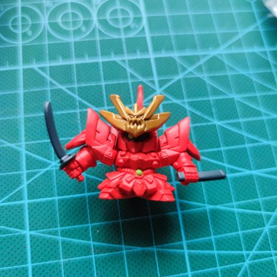 万代高达SD扭蛋武者Q传迷你小号大头机器人促销桌面摆件烈辉武者