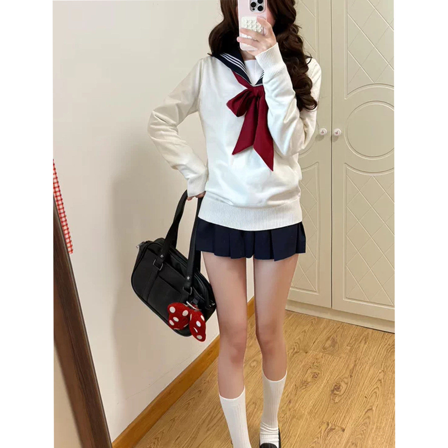 日系JK制服叠穿毛衣长袖外套女秋冬学院风百搭V领白色套头针织衫