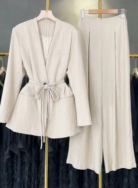 754秋冬新款时尚气质百搭减龄显瘦套装女V领系带外套阔脚裤两件套