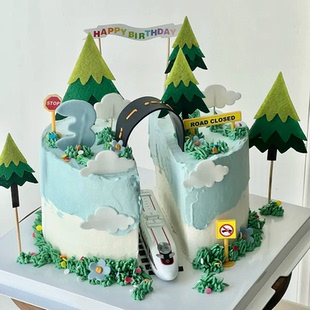 饰摆件工程车交通路障吊塔儿童生日烘焙小树插件 网红小火车蛋糕装