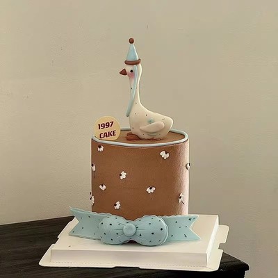 大白鹅百天满月周岁生日蛋糕装饰摆件三十而立小鹅小天鹅装扮配件