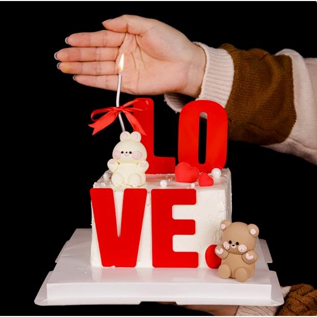 2025情人节红色love亚克力蛋糕装饰插件爱心熊兔蜡烛情侣烘焙装扮