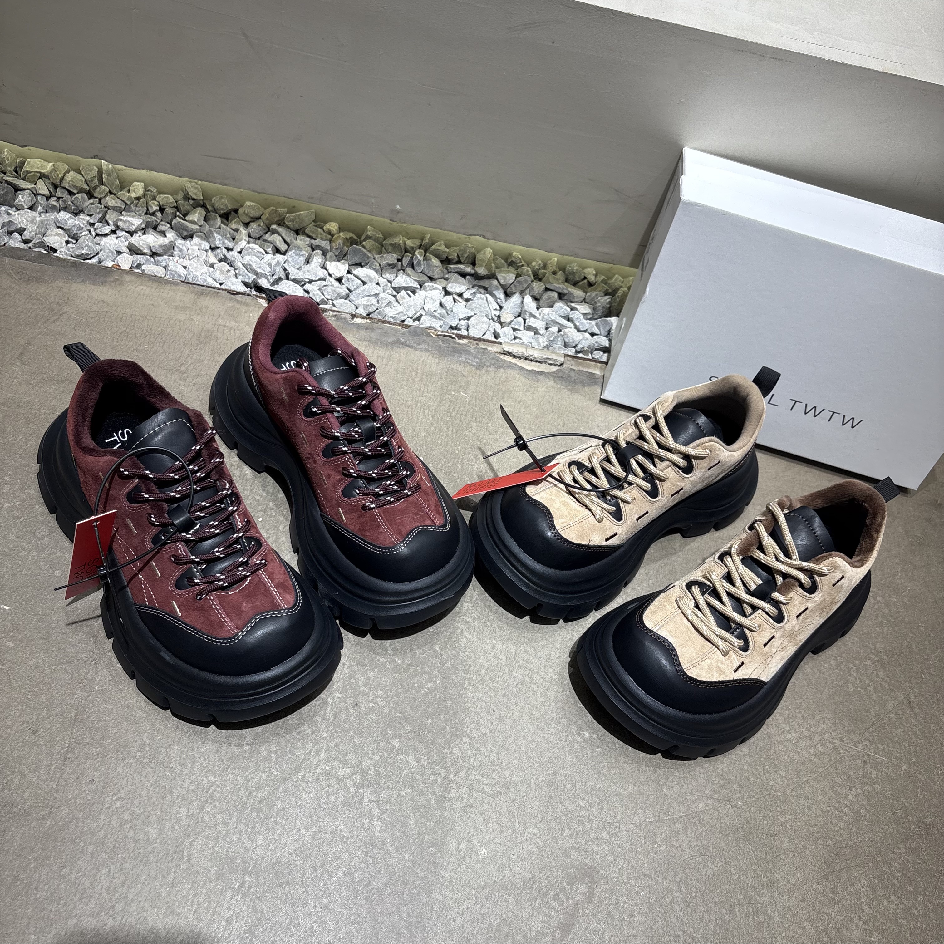 SGIRL TWTW2025新款厚底加绒老爹鞋复古大头厚底休闲运动女鞋加绒