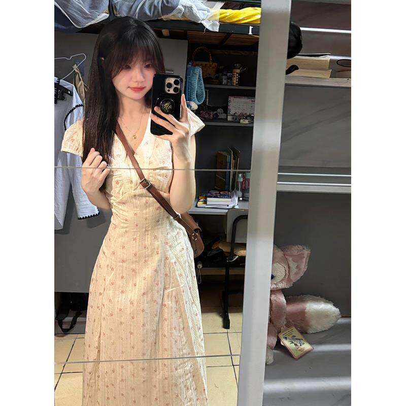 学院风甜美碎花收腰连衣裙女夏温柔气质初恋公主裙修身长裙小个子
