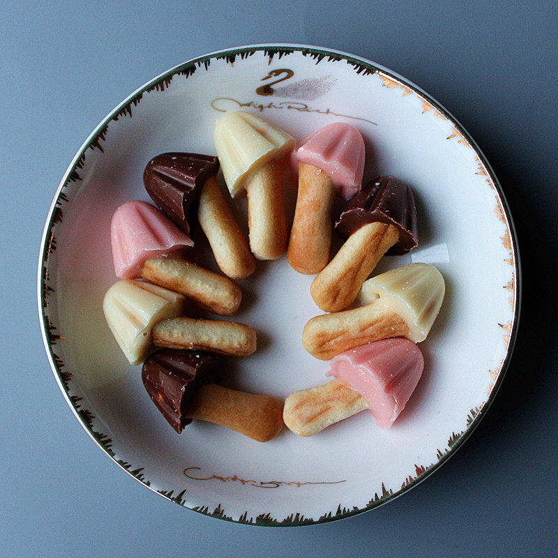 巧克力蘑菇头，散装超市蛋糕店零食，10斤包邮，