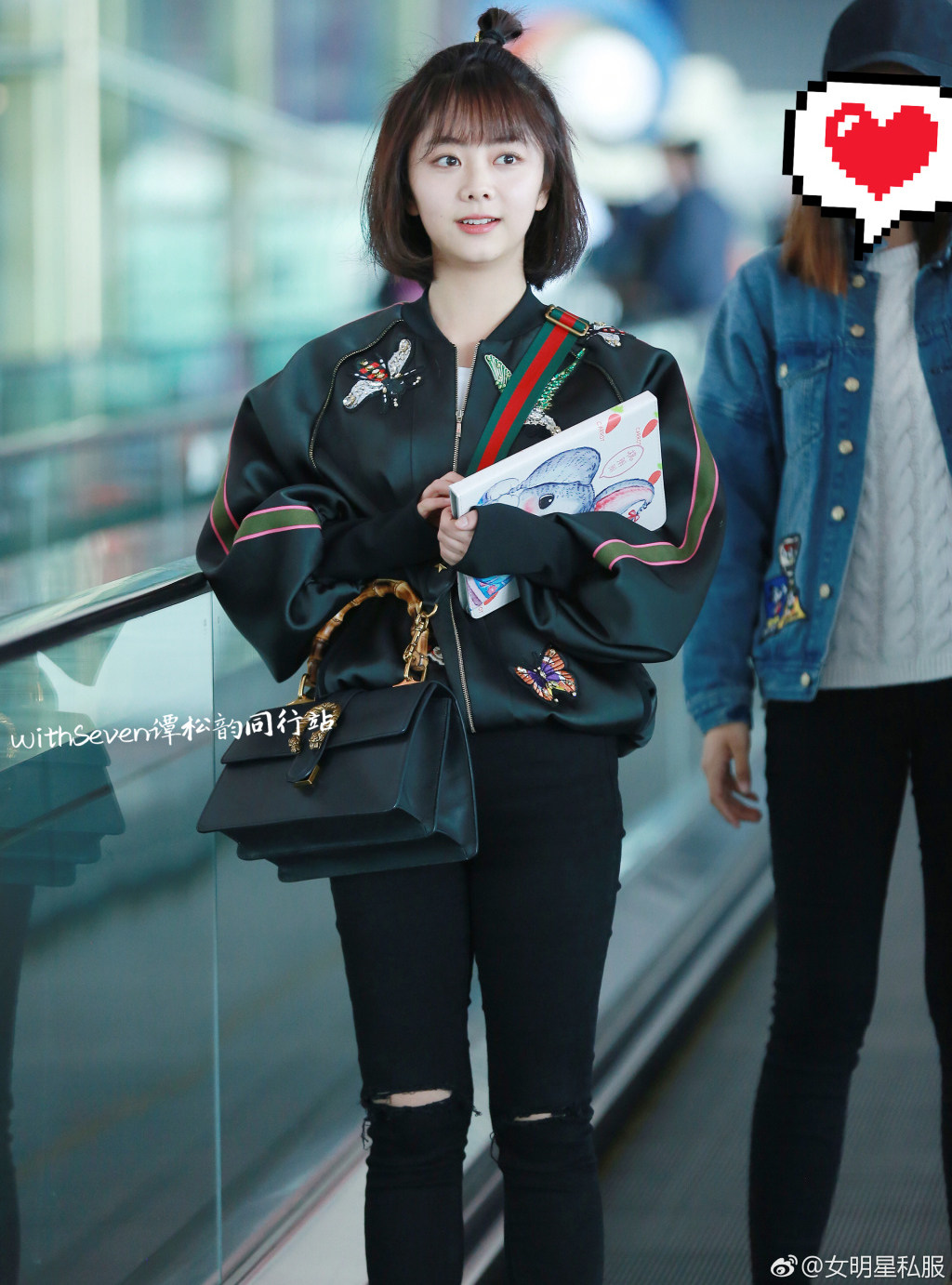 2017新春装谭松韵明星同款飞行员夹克女缎面刺绣棒球服短款外套潮