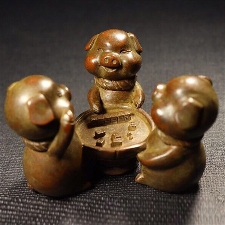 纯铜手工仿古实心紫铜茶宠小物件 三只小猪玩麻将 茶道小摆件