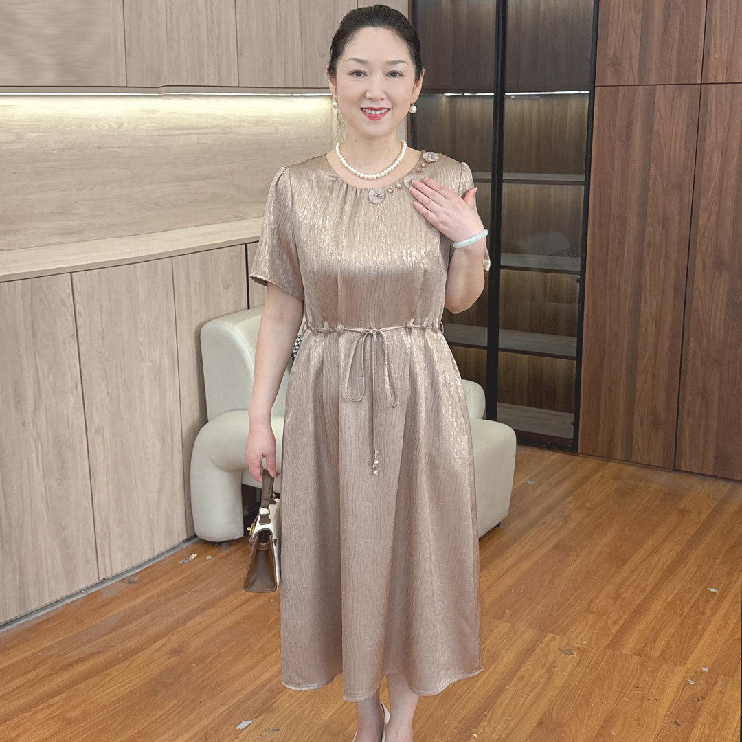 中年妈妈收腰显瘦大码遮肉连衣裙