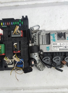 适用15年雪铁龙世嘉发动机电脑板0261S10945着车一套波箱电脑版