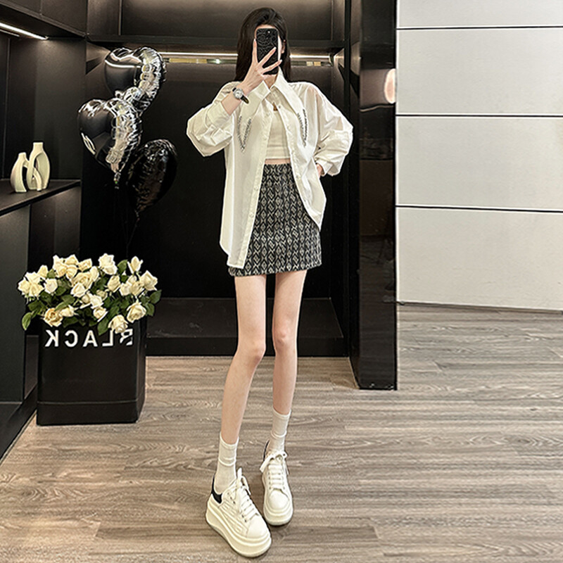 时尚休闲运动女装春季新款尖领单排扣镶钻重工洋气显瘦长袖衬衣潮