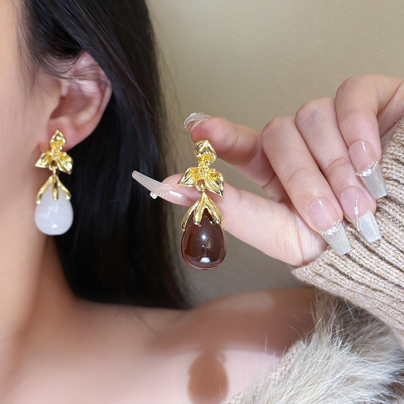 新娘婚庆金色花朵珍珠蚊香盘耳夹