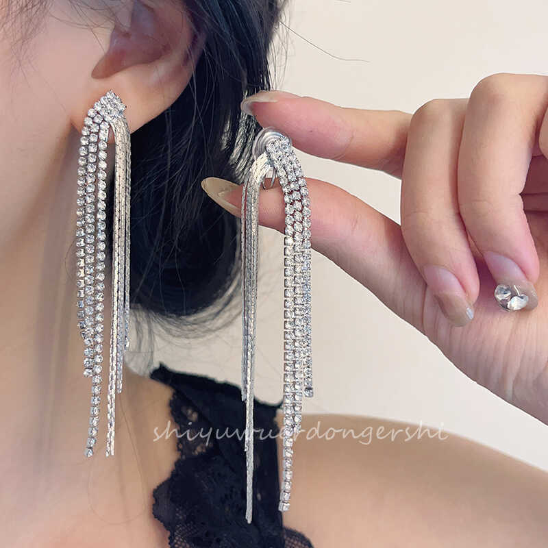 2024年新款潮高级感蚊香盘耳夹