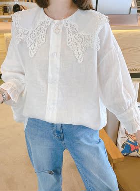 甜美镂空蕾丝边娃娃领减龄衬衫