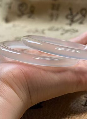 纯天然玛瑙手镯冰种玉镯女款冰透玉髓圆细条白月光叮当镯一对正品