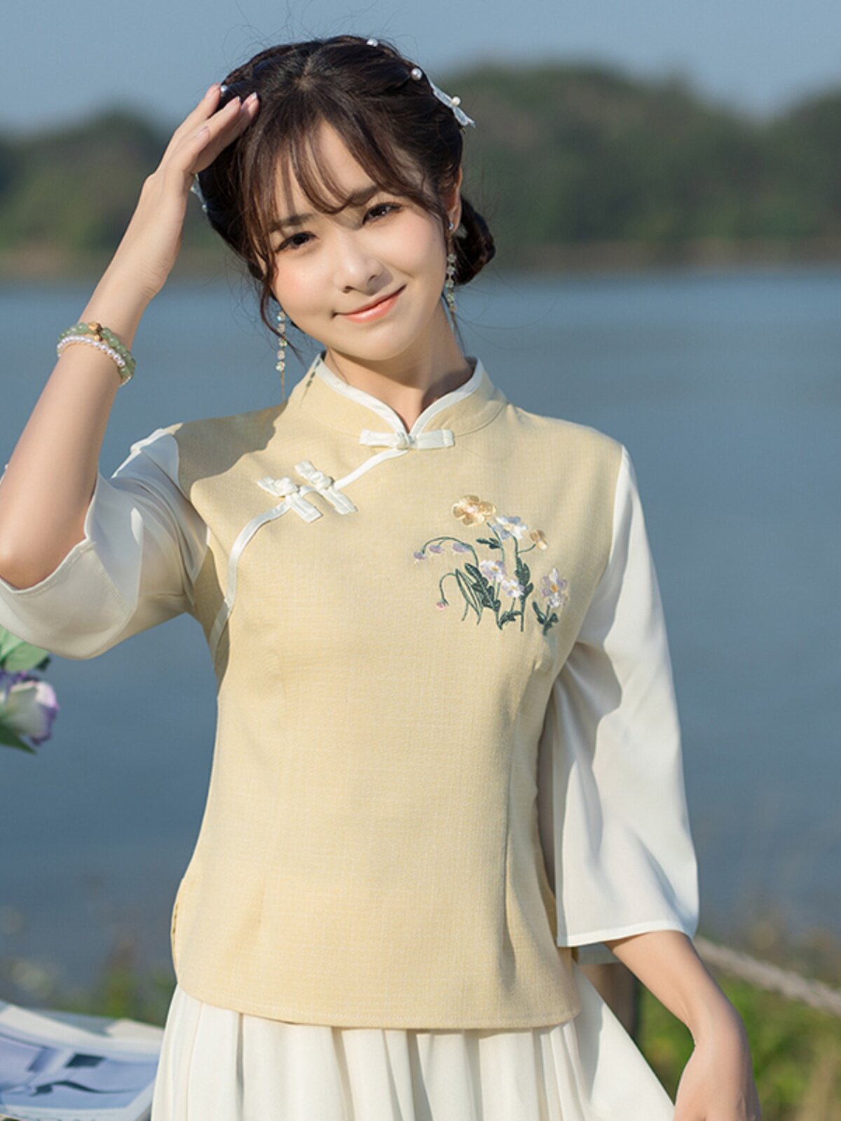 [10TH ANNIVERSARY STORE CELEBRATION] CHINESE STYLE TANG COSTUME STUDENT EMBROIDERY IMPROVED VERSION OF CHEONGSAM STAND COLLAR SUMMER VERSATILE TOP WOMEN