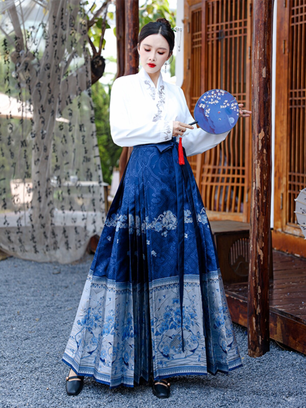 [LOSS OF MONEY PROCESSING] BLUE AND WHITE PORCELAIN CHINESE STYLE HAN ELEMENTS EMBROIDERED COLLAR BLOUSE DAILY VERSATILE HORSE FACE SKIRT SET