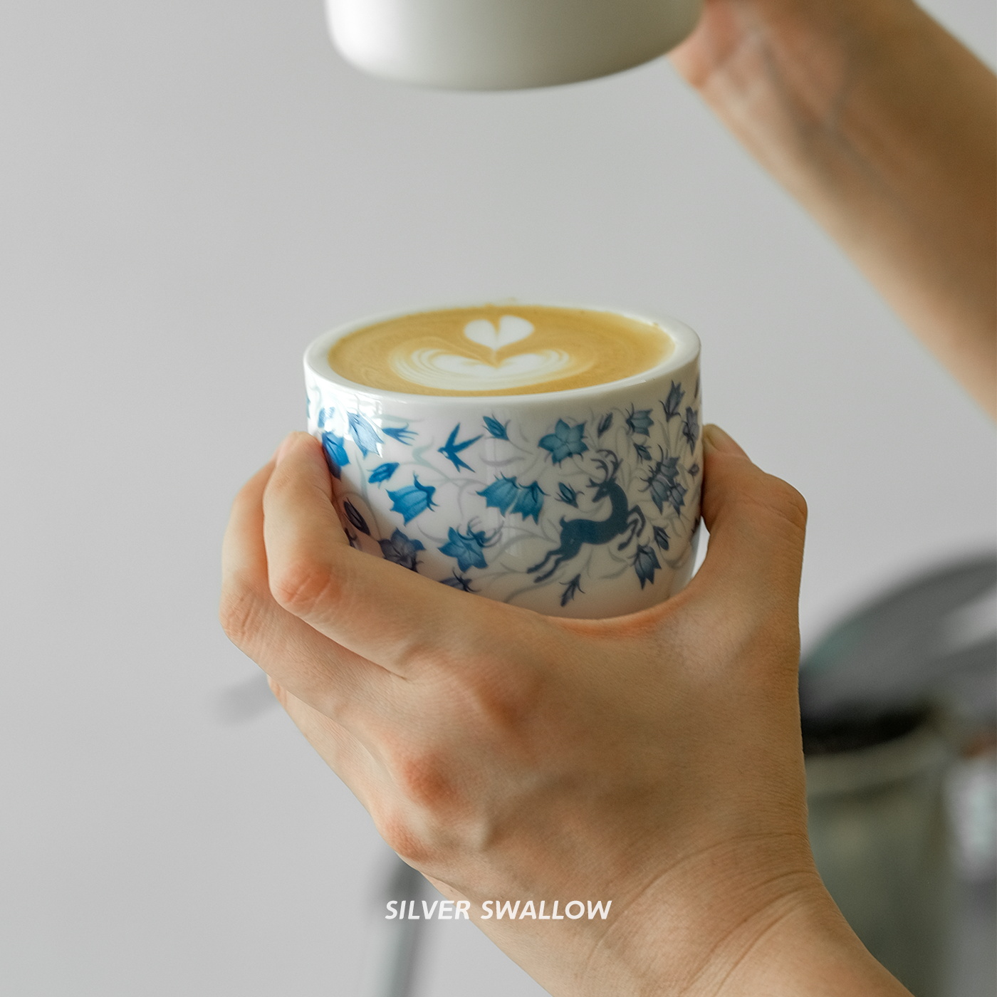 原创设计铃兰鹿澳白杯拉花杯