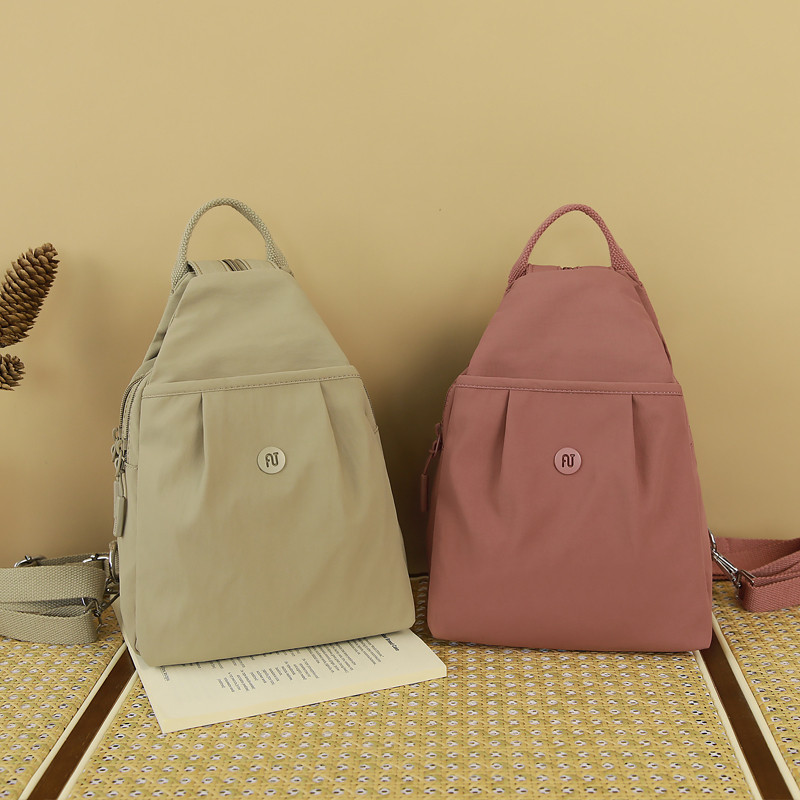2026新款双肩包女士时尚百搭防水牛津布小背包旅游轻便旅行大容量