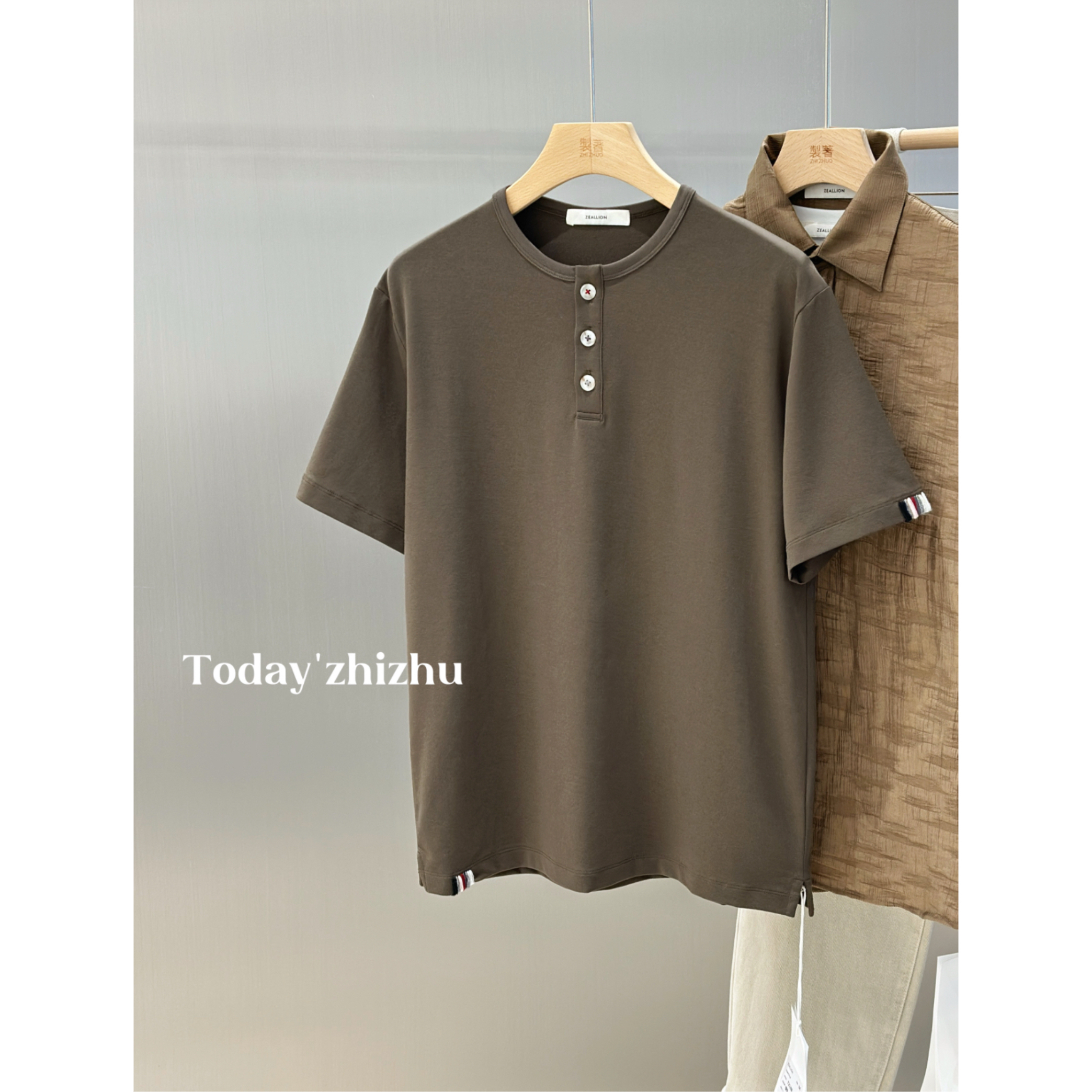 男生ins高品质手缝撞色线亨利领短袖T恤 T25288