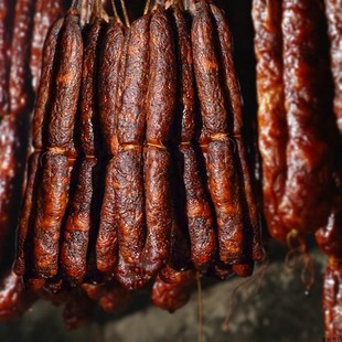 腊肠四川特产麻辣香肠农家烟熏自制风干川味重庆整箱腊肉辣肠