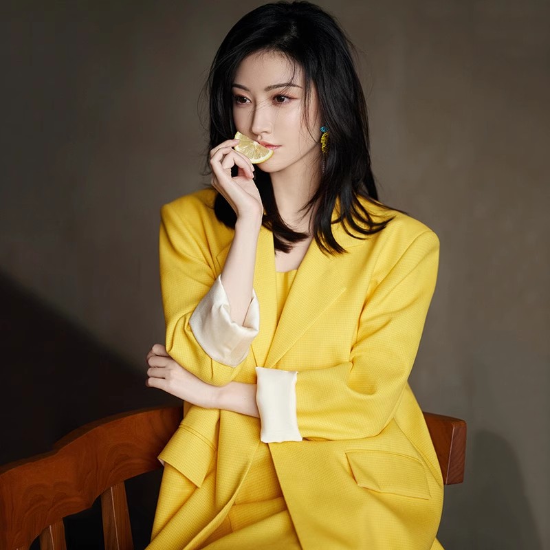 中长款廓形显瘦西服裙套装女