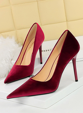 2025春秋季新款黑色高跟鞋女细跟尖头网红工作鞋绒面法式小跟单鞋