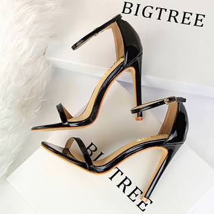 2025新款夏季职业配裙子的高跟鞋女百搭一字扣带露趾细跟时装凉鞋