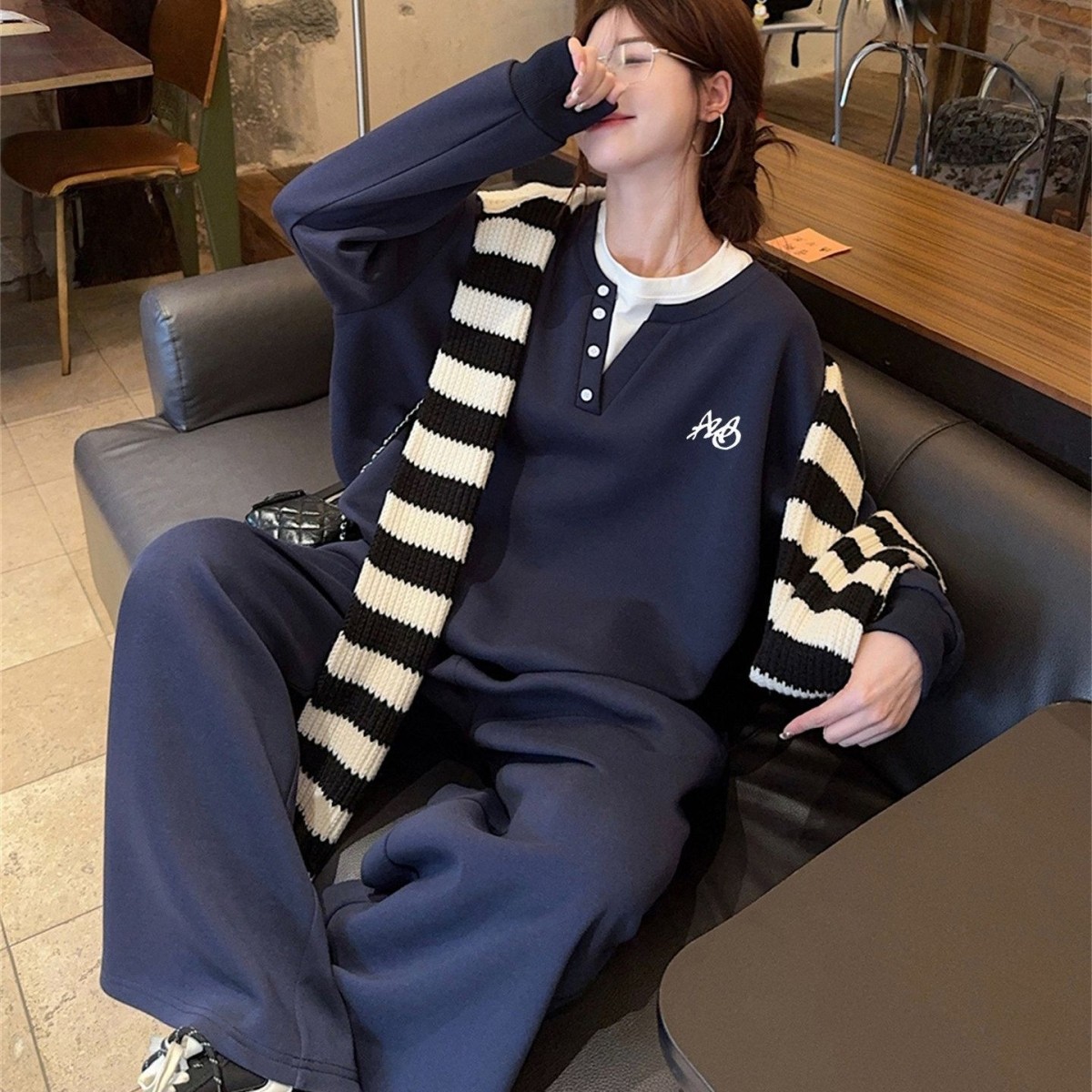 高级感休闲运动套装女秋季学生宽松显瘦韩版时尚卫衣阔腿裤两件套,女装/女士精品,时尚套装,淘宝优惠券,粉丝福利购,淘宝优惠卷