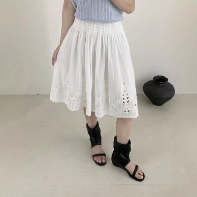 SUSAN 半身裙女夏季高级感复古文艺镂空重工刺绣高腰短裙3309S