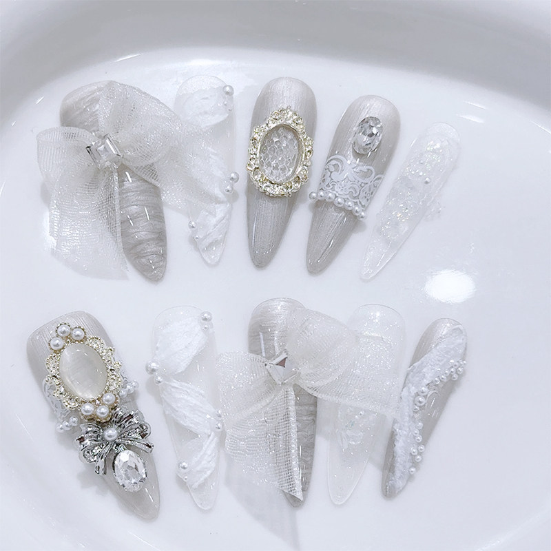 蕾丝蝴蝶结纯手工穿戴甲银色猫眼魔镜粉仙气飘飘高级轻奢新娘美甲,彩妆/香水/美妆工具,穿戴甲/甲片,淘宝优惠券,粉丝福利购,淘宝优惠卷