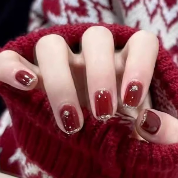 酒红色冰透金边细闪手工穿戴甲