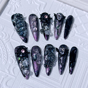 暗黑辣妹风穿戴甲轻奢梦幻紫高级感显白欧美风长尖宽可拆卸美甲贴