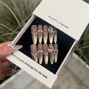 新款金粉少女珍珠法式猫眼穿戴甲长尖款奶茶色闪钻轻奢高级感美甲