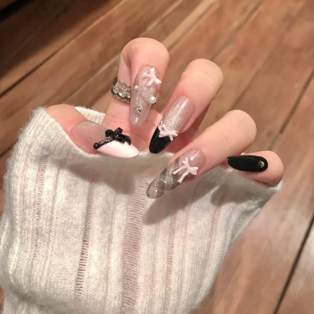 黑色法式蝴蝶结渐变猫眼穿戴甲