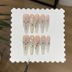 清冷纯欲高级感手工穿戴甲