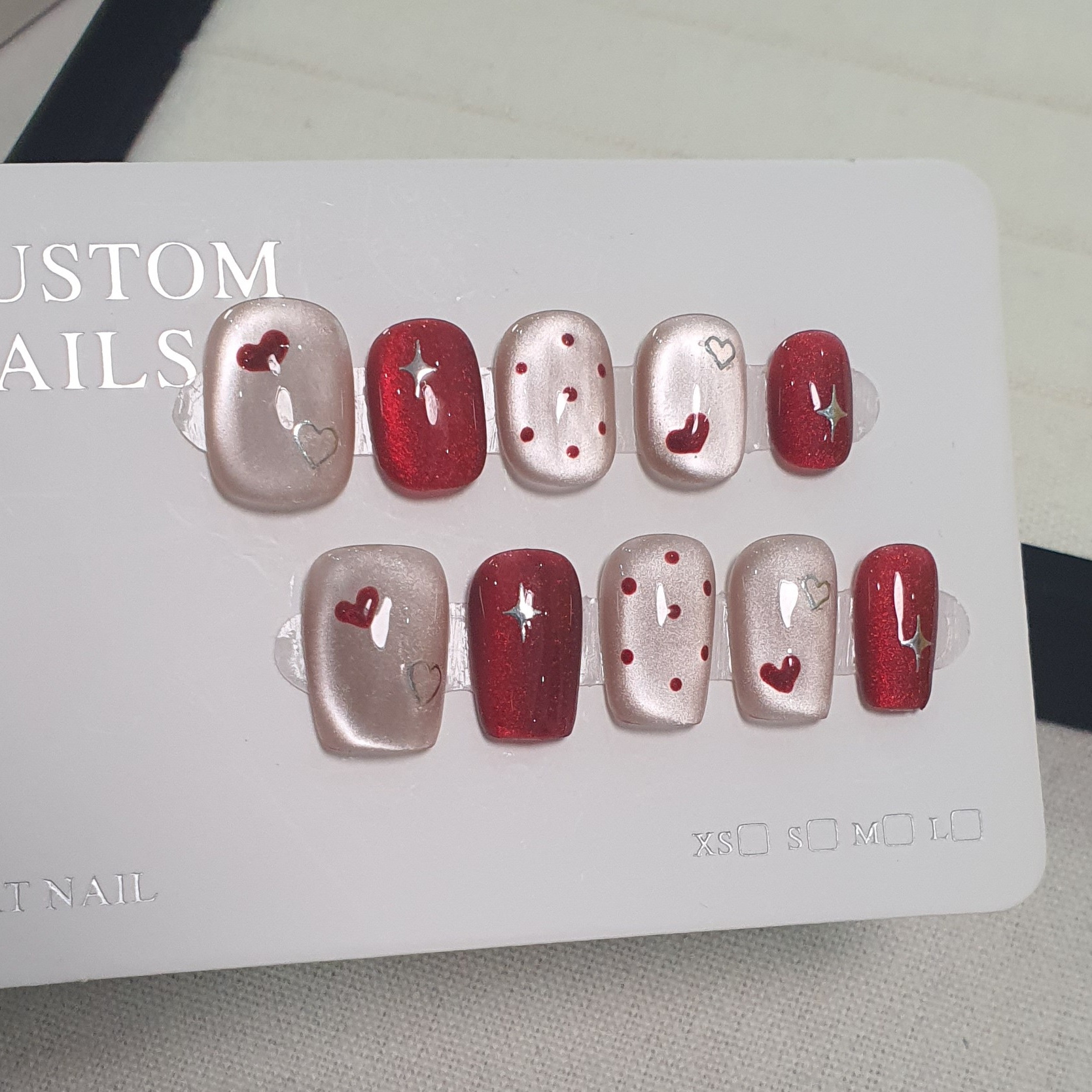 爱心圣诞猫眼可拆卸显白红色甜酷