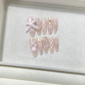 甜心猫咪手工穿戴甲粉色格纹温柔显白蝴蝶结珍珠轻奢极光美甲贴片