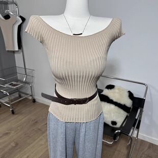 高阶玩家~ 一字领露肩短袖针织衫打底衫上衣春夏新款