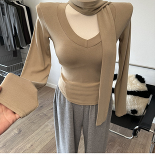 穿出自己的风格~ 垫肩V领飘带长袖T恤修身围巾打底衫上衣