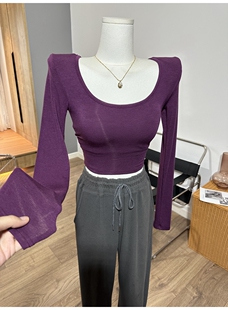 做工棒～垫肩方领胸垫长袖T恤修身短款打底衫上衣露脐装秋季新款