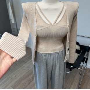 单排扣长袖 套装 针织衫 毛衣两件套时尚 开衫 吊带背心