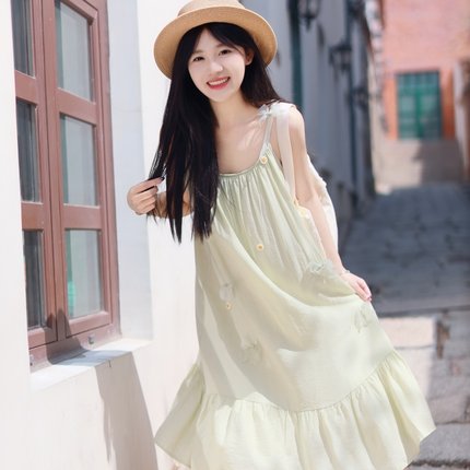 微笑向暖 薄荷曼波绿色无袖吊带连衣裙夏季设计感度假风气质裙子