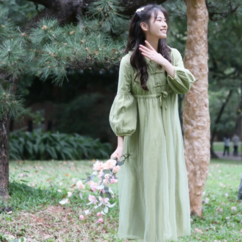 微笑向暖 记得绿罗裙清新森系少女显白绿色连衣裙夏款宽松娃娃裙