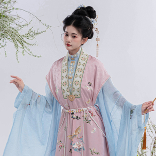 初潋月国风汉服百蝶穿花绣花包肩比甲立领对襟长衫 剪花纱马面裙